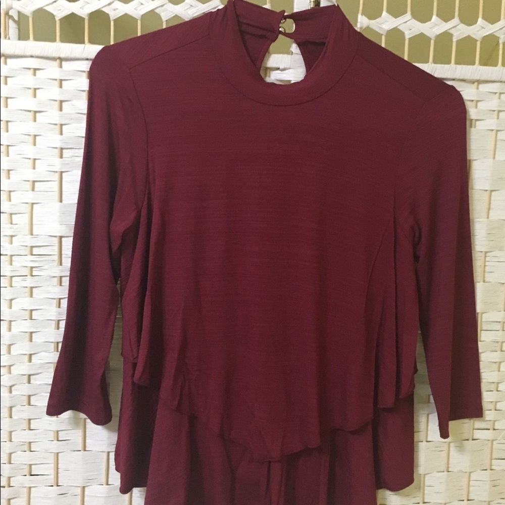 BURGUNDY LAYER TOP